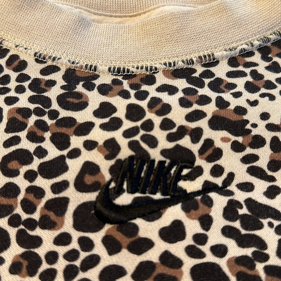 Nike Cheetah Sweatshirt. Never worn - Picture 3 of 3